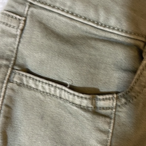 American Eagle Green Jeggings‎ - Picture 6 of 10